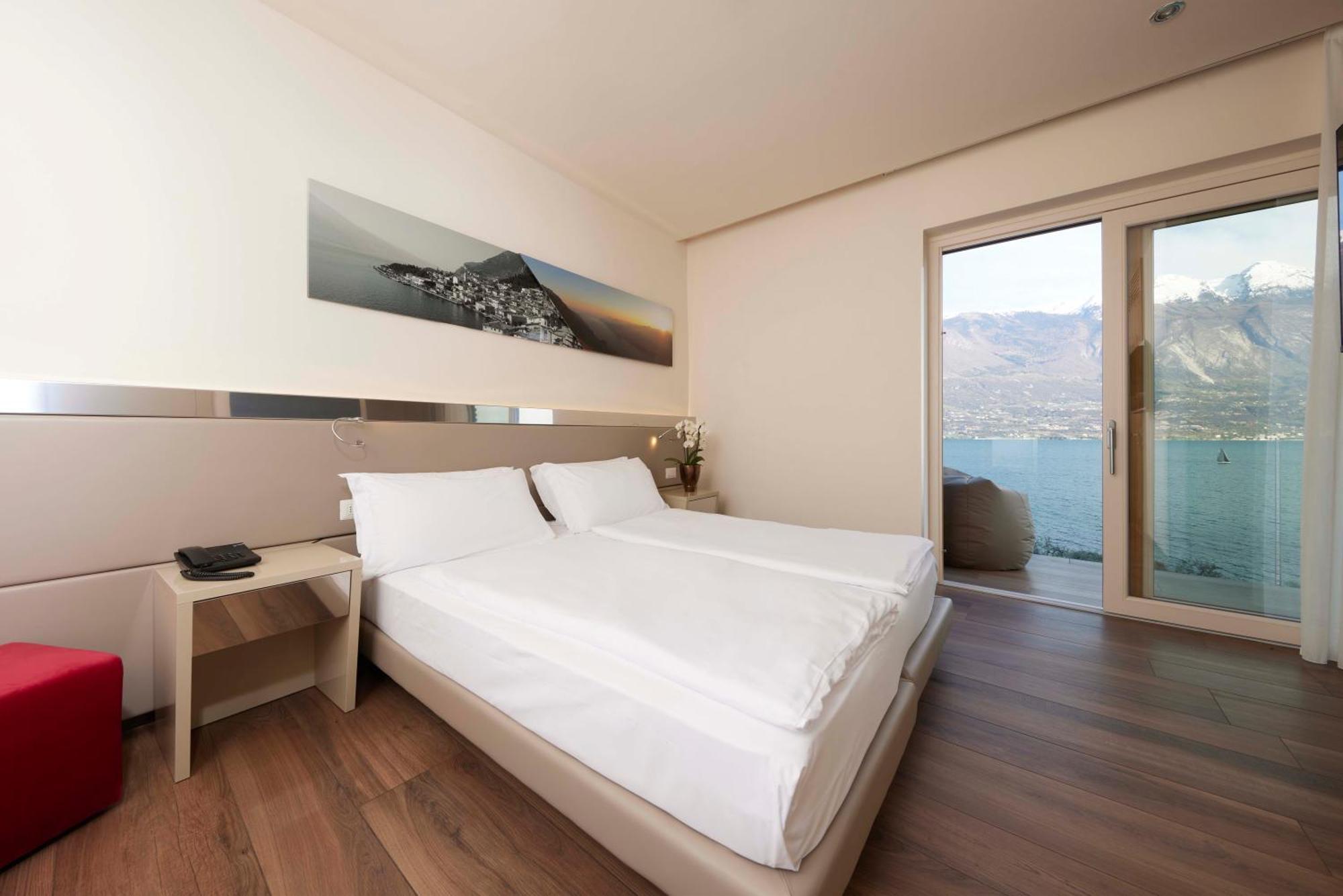 Hotel Atilius - Adults Only Limone sul Garda Room photo