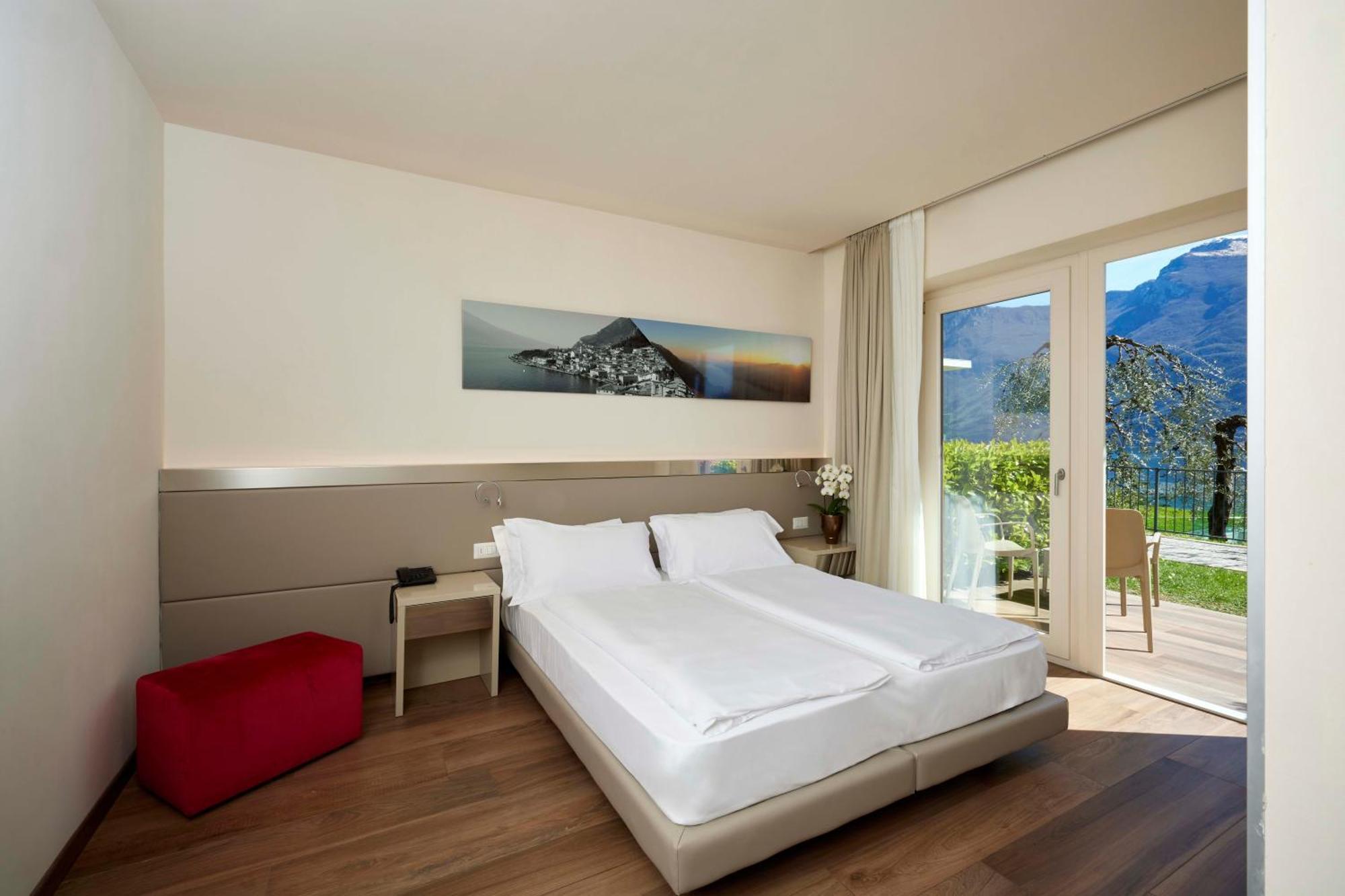Hotel Atilius - Adults Only Limone sul Garda Room photo
